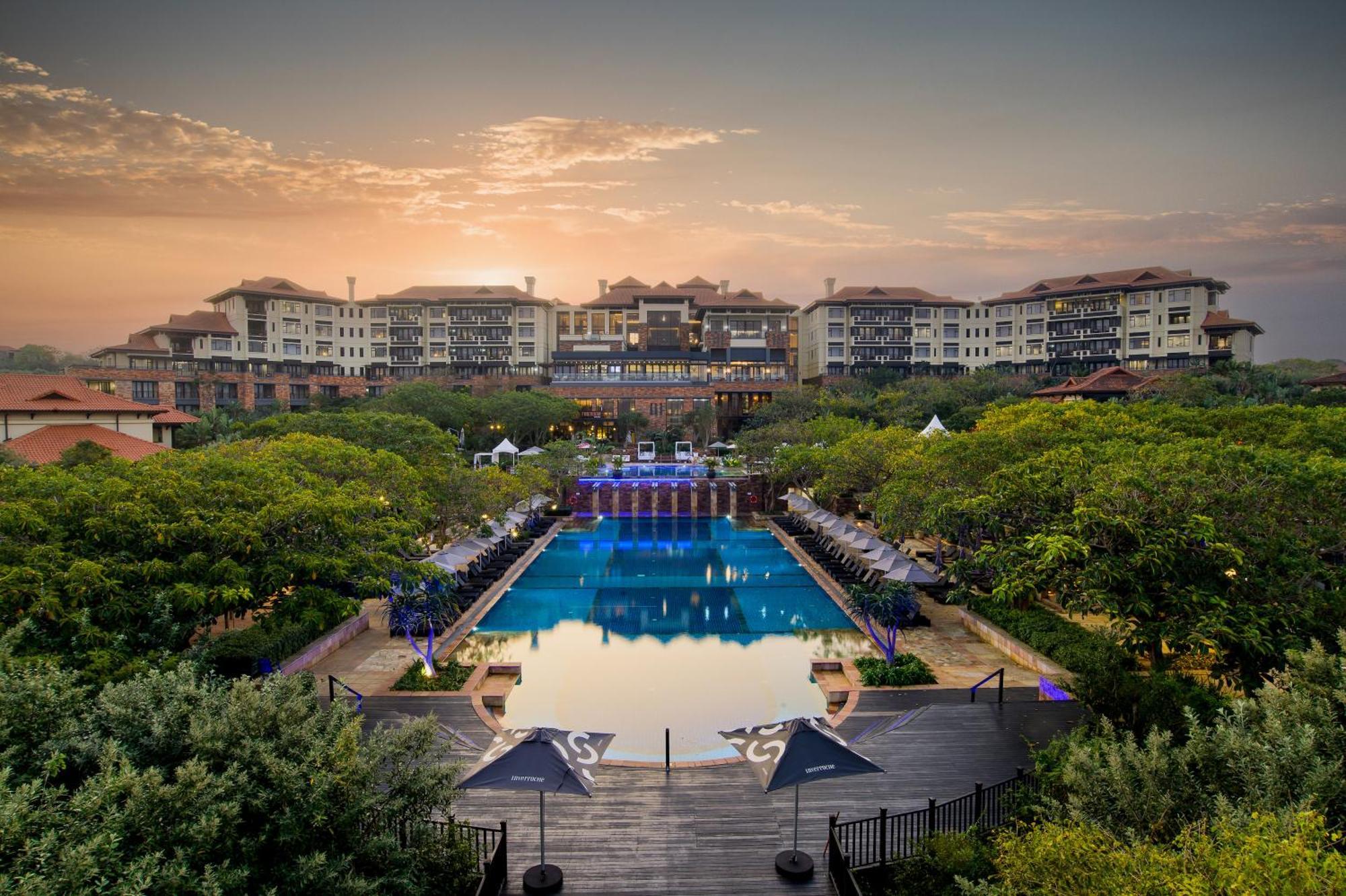 Hotel The Capital Zimbali Ballito Esterno foto The Village at Sunway Putra