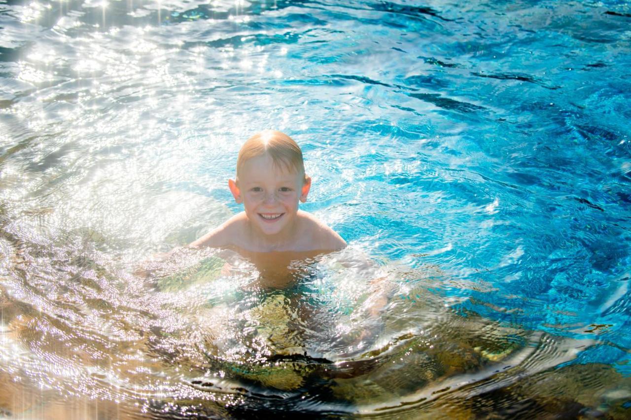 Hotel The Capital Zimbali Ballito Esterno foto Swimming