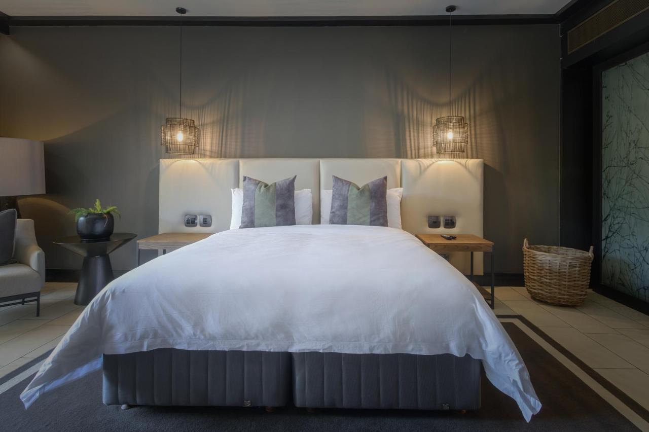 Hotel The Capital Zimbali Ballito Esterno foto A bedroom at The Ivy Hotel