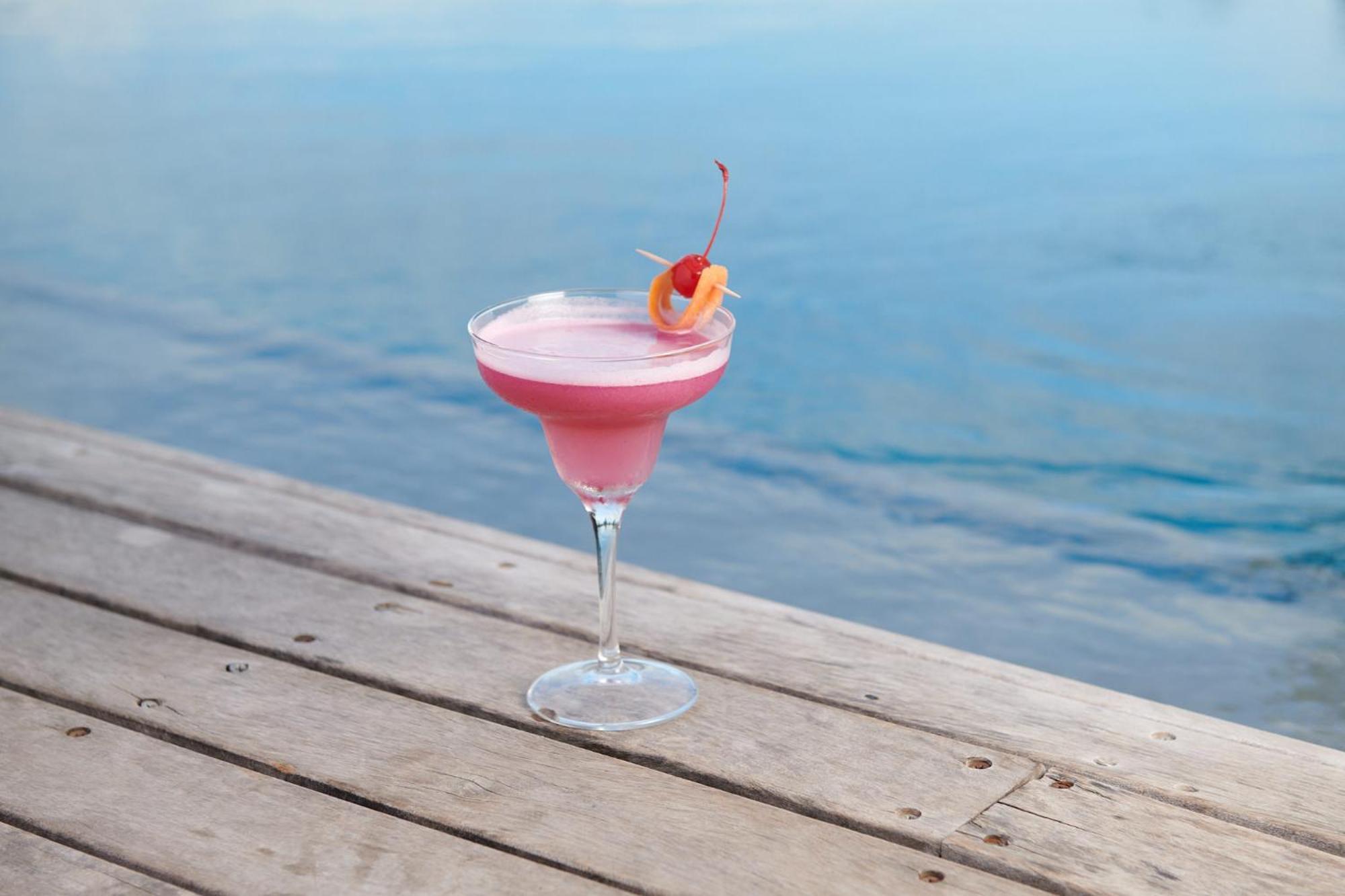 Hotel The Capital Zimbali Ballito Esterno foto A strawberry daiquiri