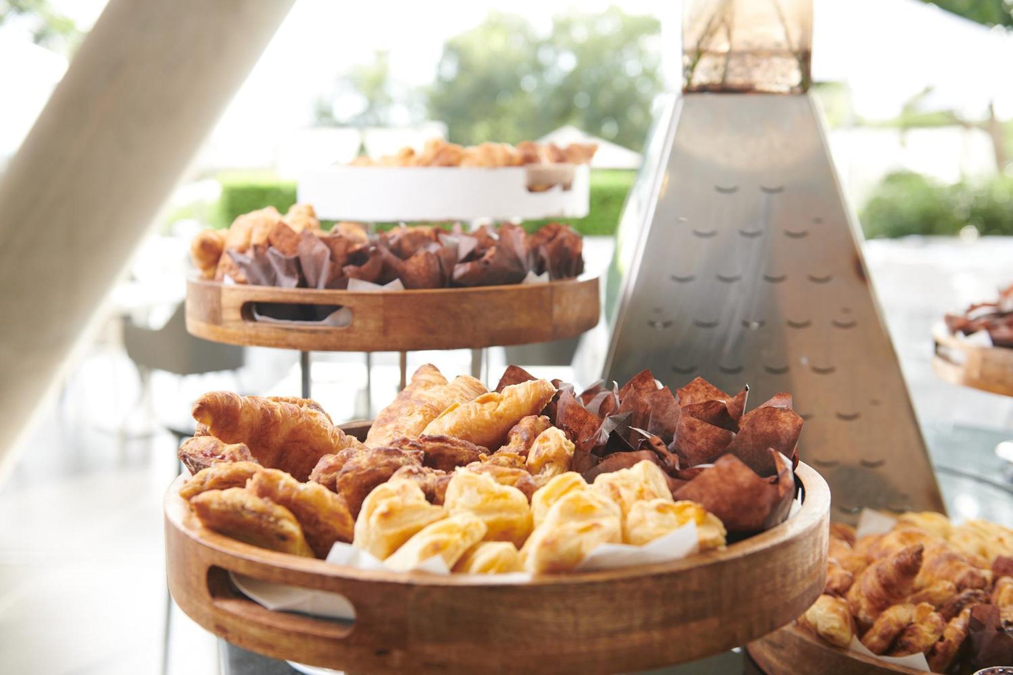 Hotel The Capital Zimbali Ballito Esterno foto A selection of pastries