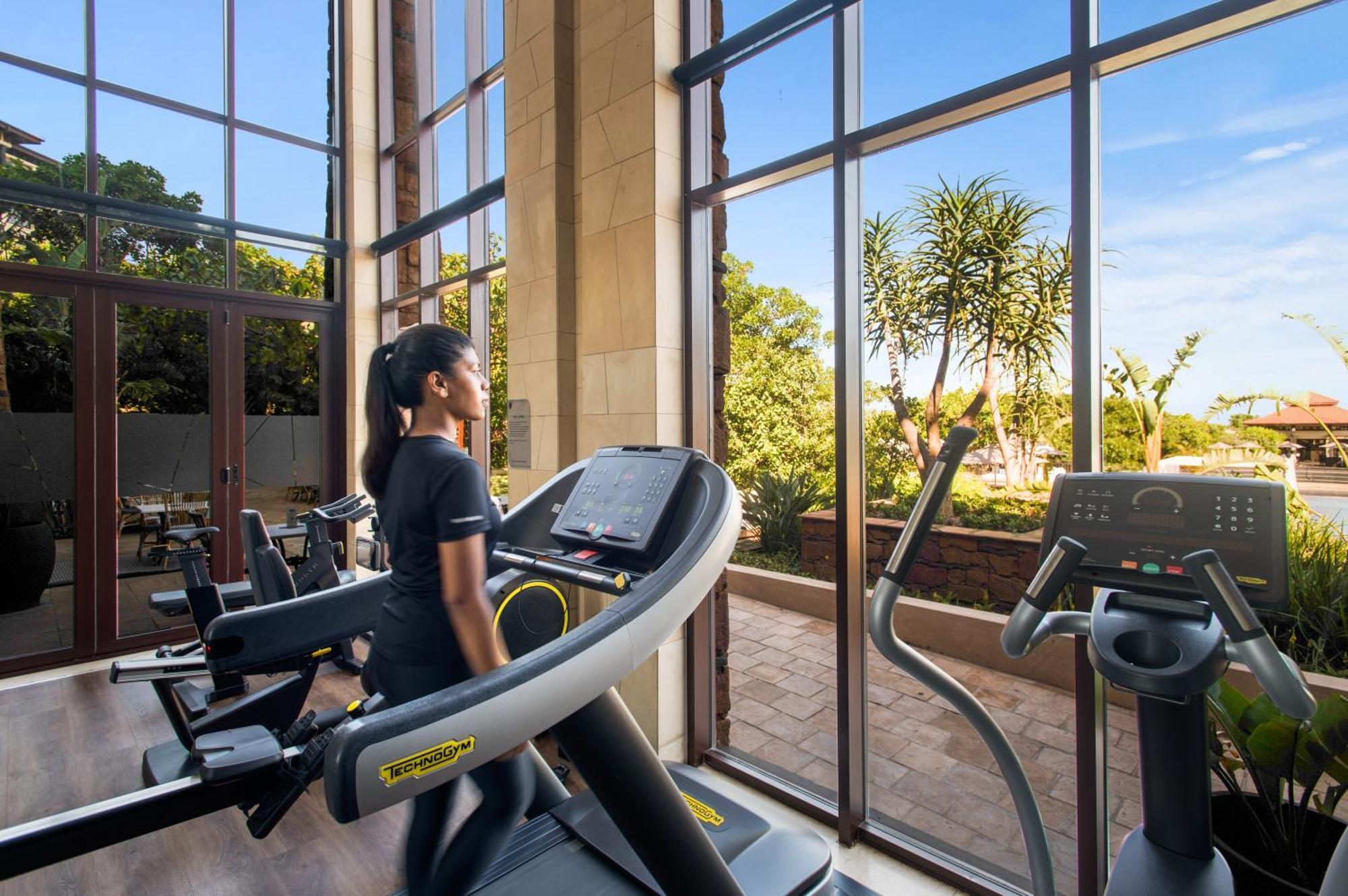 Hotel The Capital Zimbali Ballito Esterno foto The gym at The Park, Hyderabad